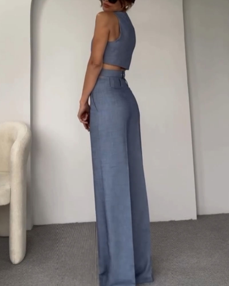Sophisticated Pants with a Clean Classic Look