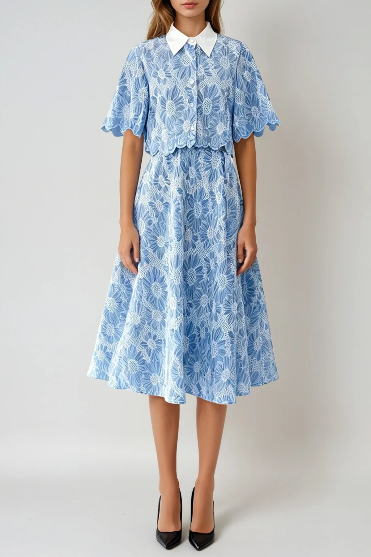 Well Tailored Garment with a Graceful Silhouette
