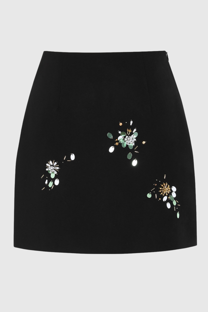 Effortlessly Elegant Garment with a Timeless Design