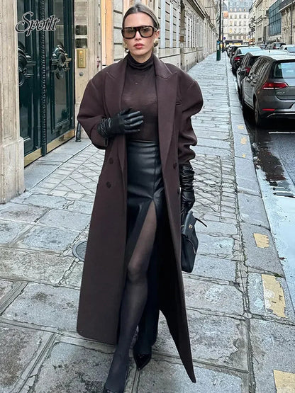 Effortlessly Elegant Coat with a Timeless Design