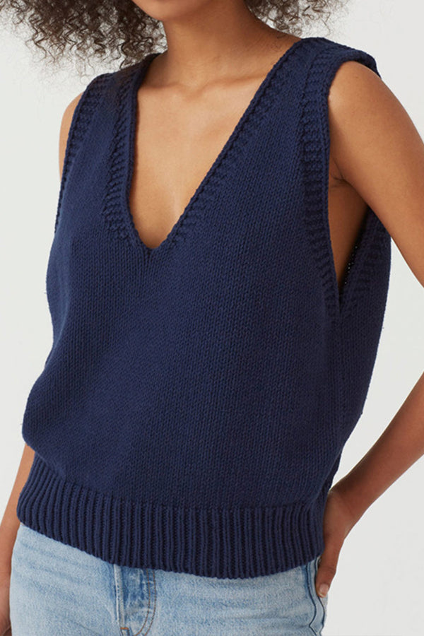 Classic Vintage Sweater with a Flattering Fit