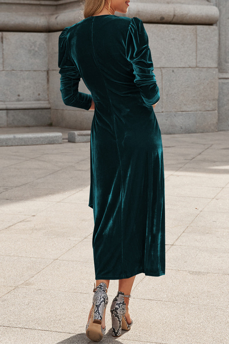 Beautifully Crafted Dress in a Classic Style