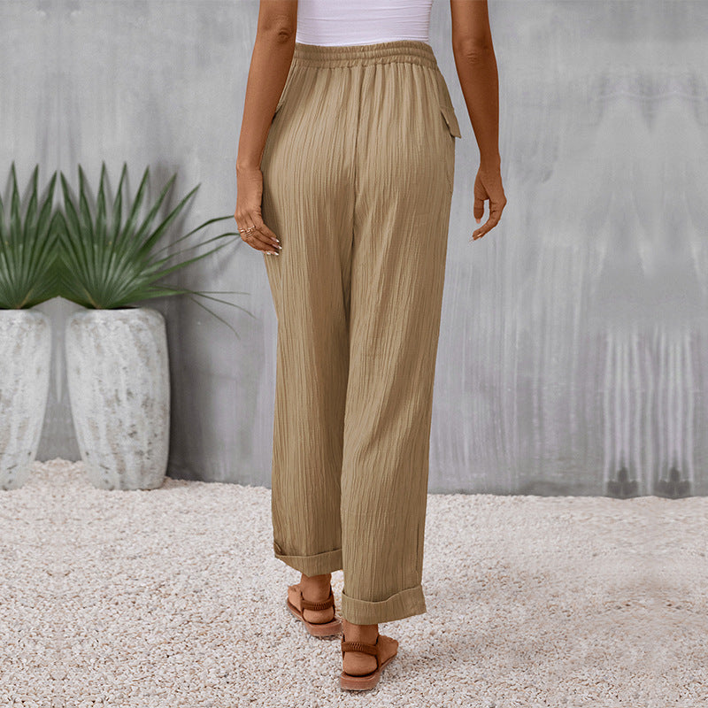 Effortlessly Elegant Trousers with a Timeless Design