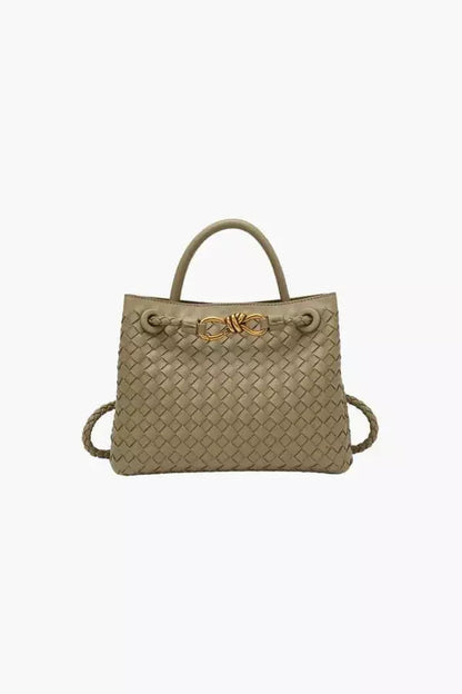 Gracefully Styled Bag for Any Occasion