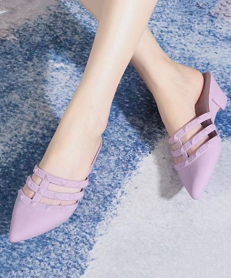 Well Tailored Sandals with a Graceful Silhouette