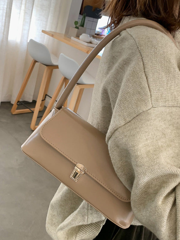 Classic Vintage Bag with a Flattering Fit