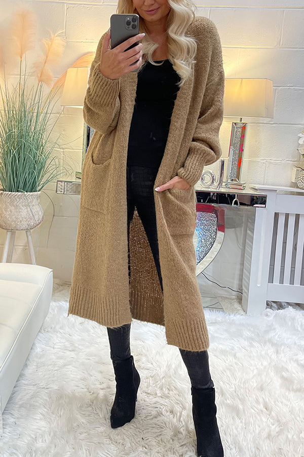 Well Tailored Cardigan with a Graceful Silhouette