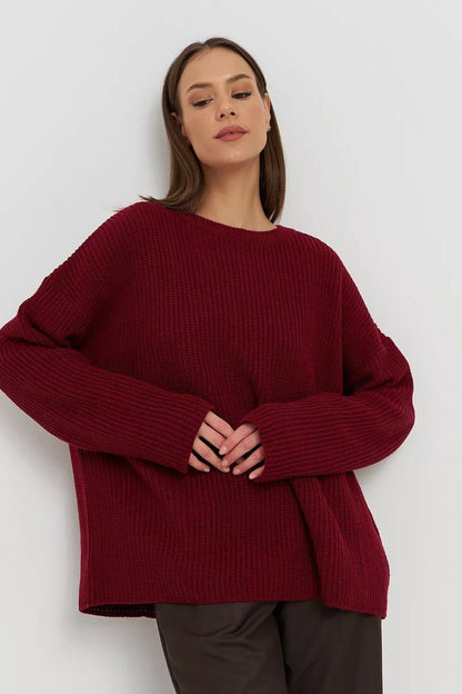 Effortlessly Elegant Sweater with a Timeless Design
