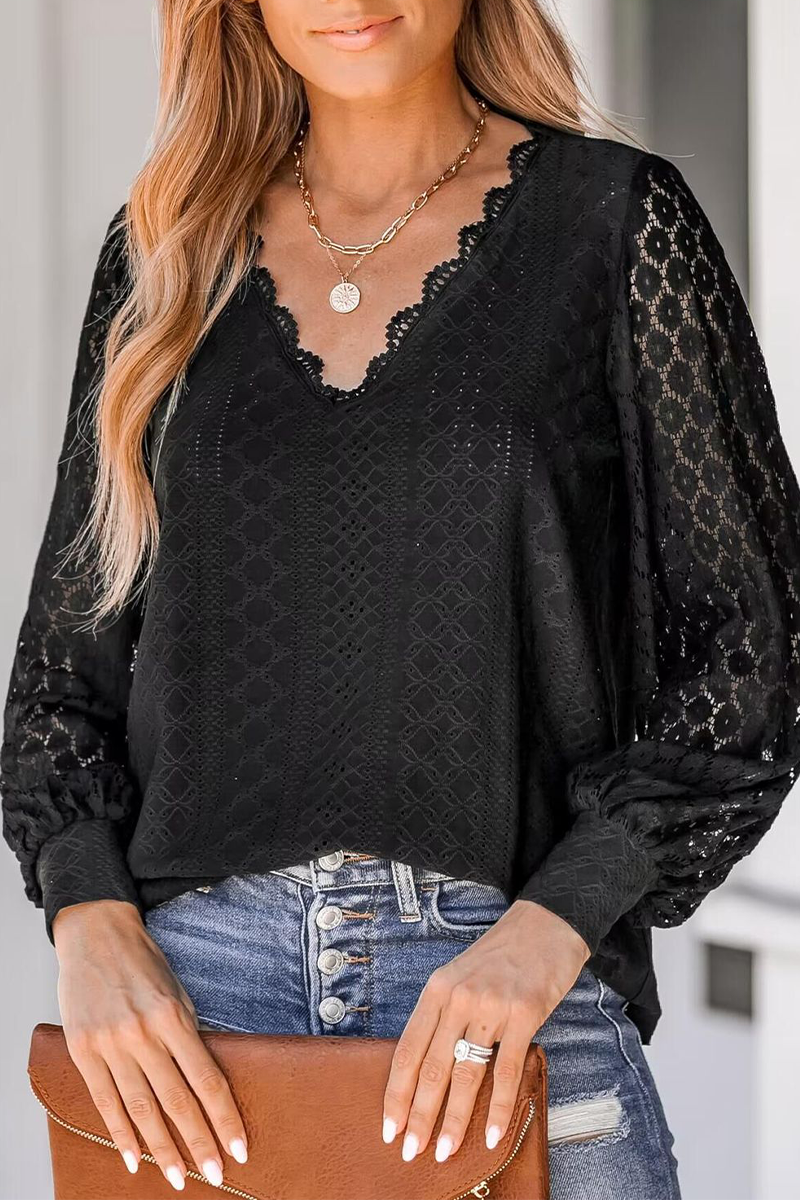 Elegantly Styled Blouse for Everyday Wear