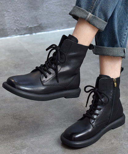 Well Tailored Boots with a Graceful Silhouette