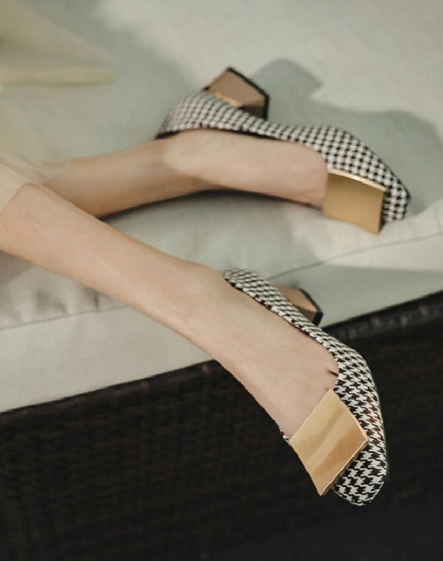 Effortlessly Elegant Shoes with a Timeless Design