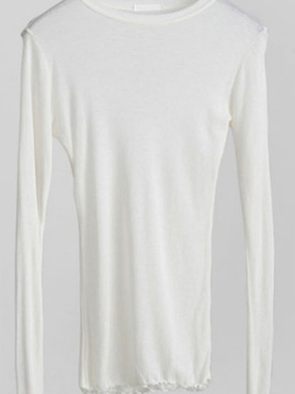Effortlessly Elegant T-Shirt with a Timeless Design