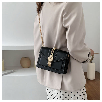 Polished Bag with an Effortless Classic Look
