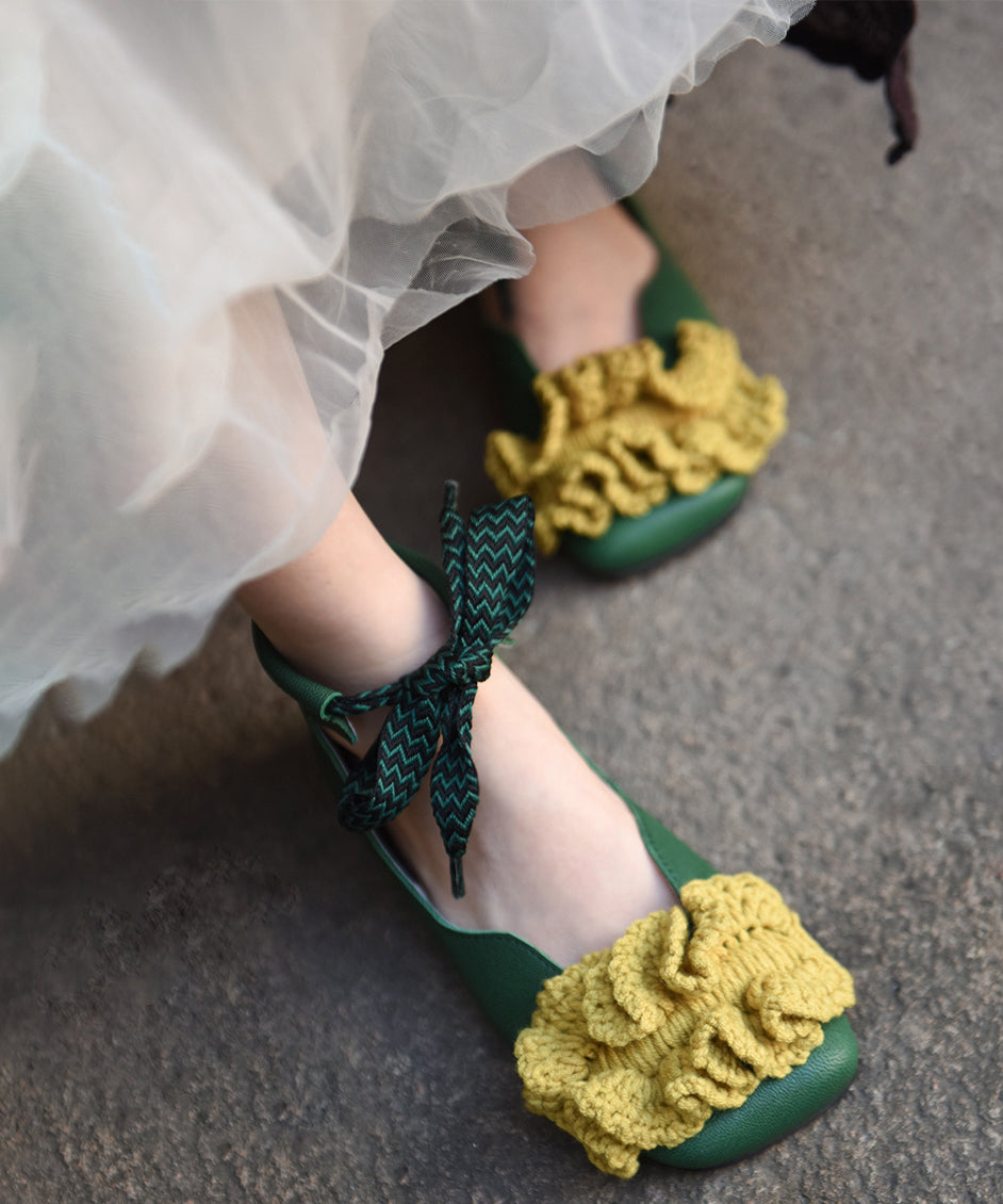 Effortlessly Elegant Shoes with a Timeless Design