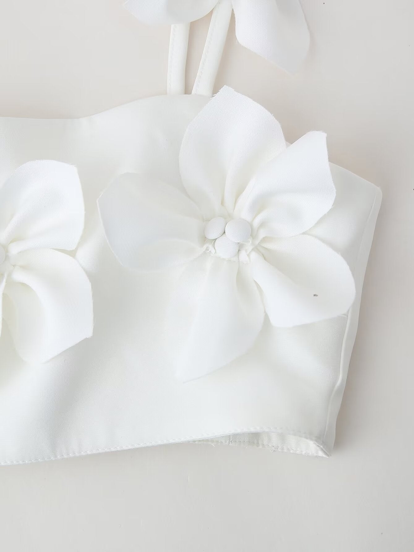 Effortlessly Elegant Top with a Timeless Design