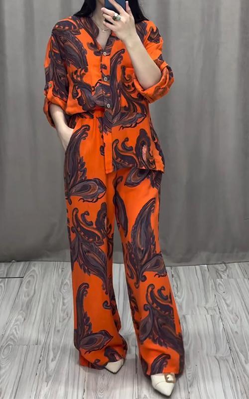 Effortlessly Elegant Garment with a Timeless Design