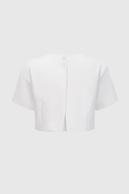 Effortlessly Elegant Garment with a Timeless Design