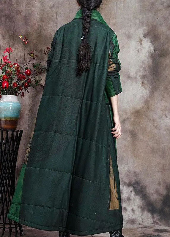 Beautifully Finished Coat in a Timeless Design
