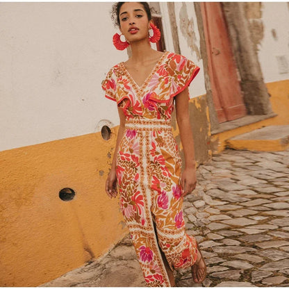 Beautifully Crafted Dress in a Classic Style