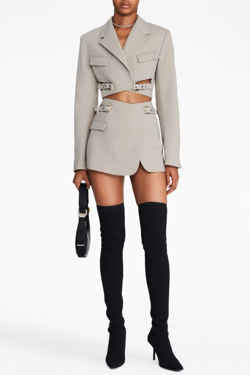 Gracefully Styled Garment for Any Occasion