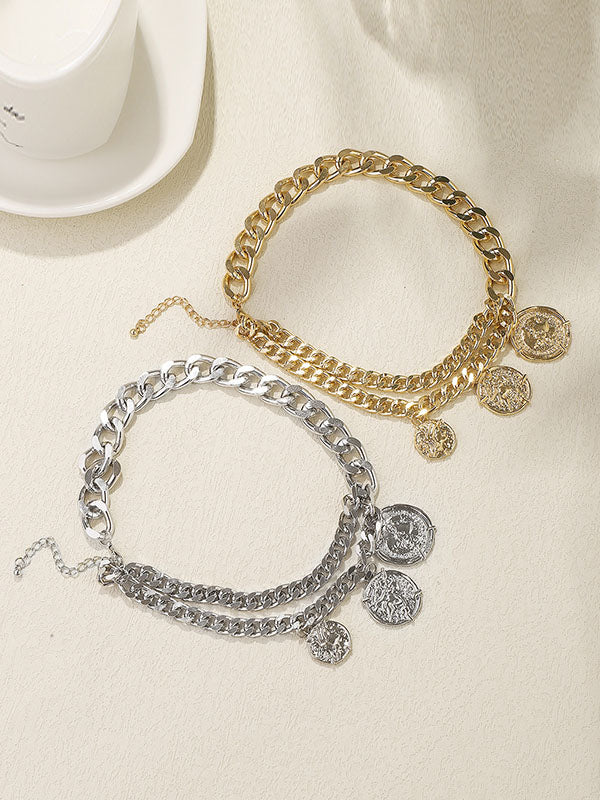 Effortlessly Elegant Garment with a Timeless Design