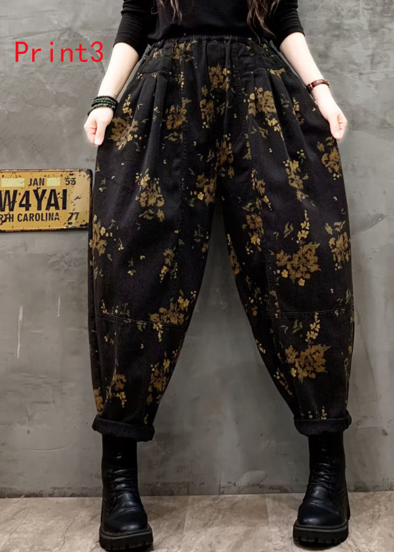 Effortlessly Elegant Pants with a Timeless Design