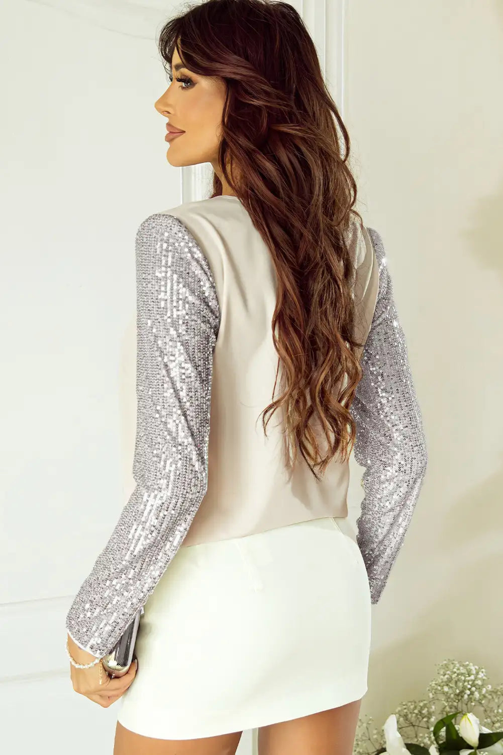 Well Tailored Blouse with a Graceful Silhouette