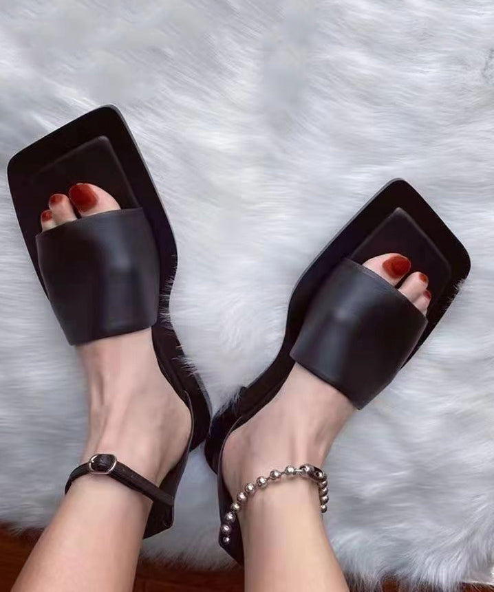 Well Tailored Sandals with a Graceful Silhouette