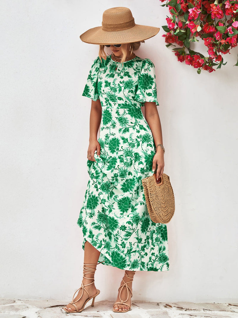 Effortlessly Elegant Dress with a Timeless Design