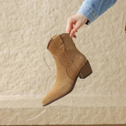 Elegantly Styled Boots for Everyday Wear