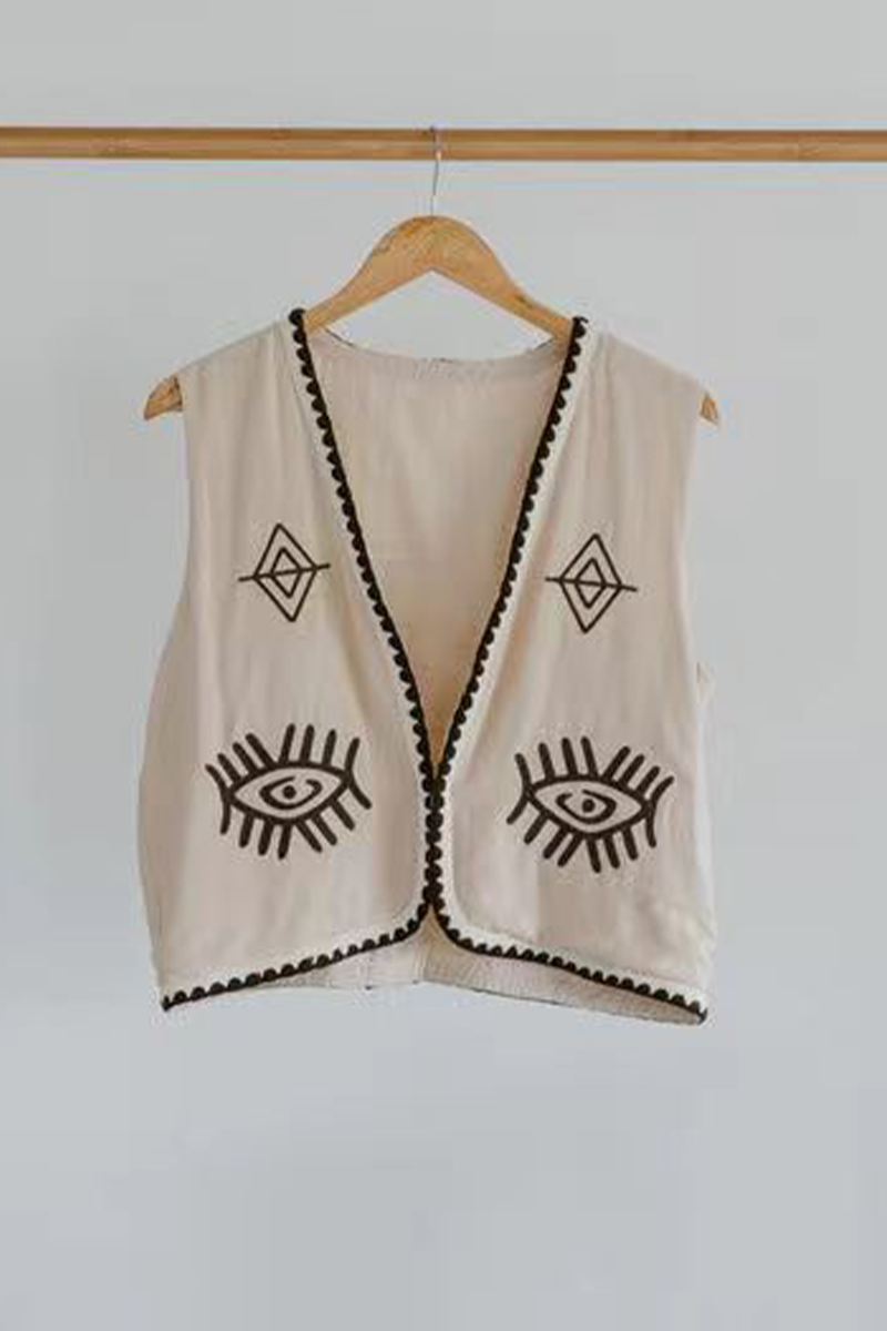 Beautifully Finished Cardigan in a Timeless Design