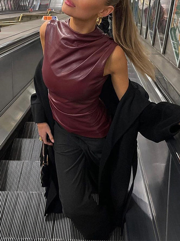 Well Tailored Top with a Graceful Silhouette