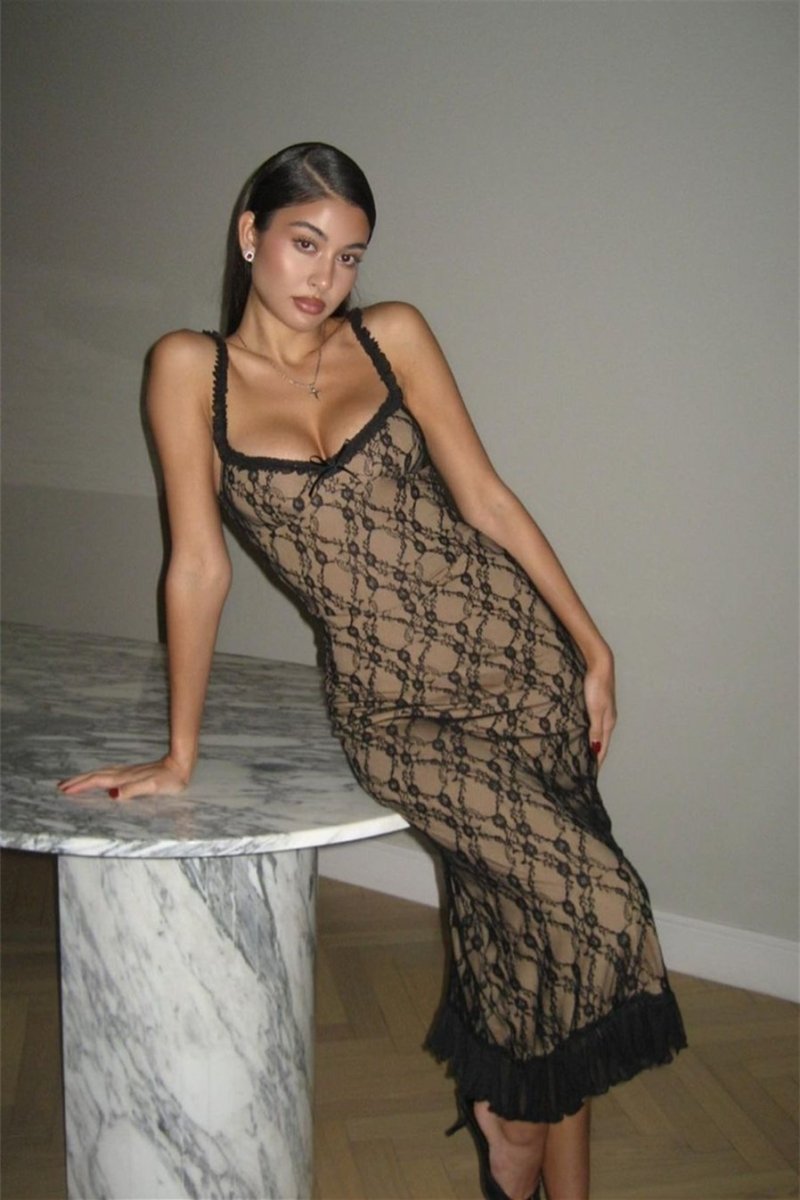 Effortlessly Elegant Dress with a Timeless Design