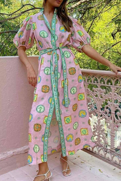 Classic Vintage Dress with a Flattering Fit