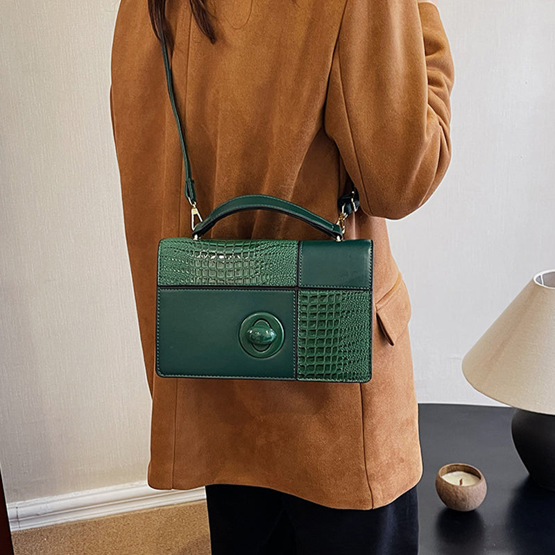 Beautifully Crafted Bag in a Classic Style