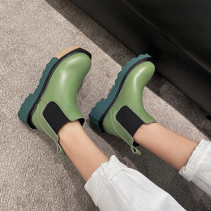 Elegantly Styled Boots for Everyday Wear