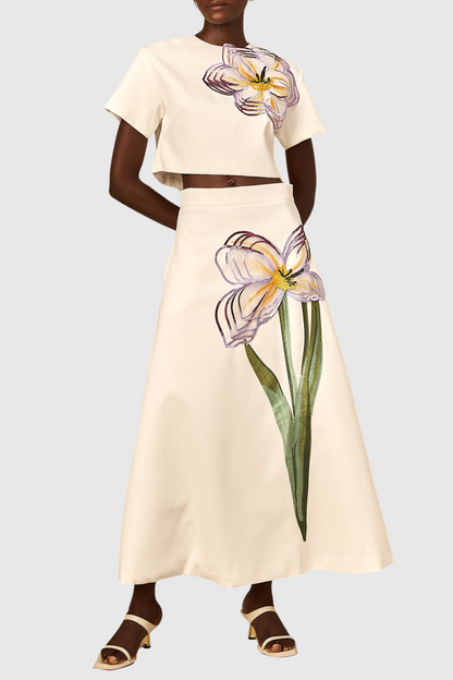 Effortlessly Elegant Garment with a Timeless Design