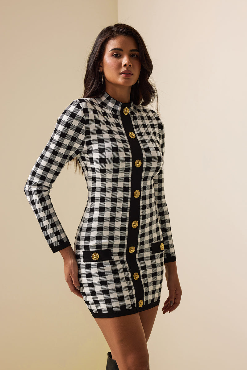 Beautifully Finished Dress in a Timeless Design