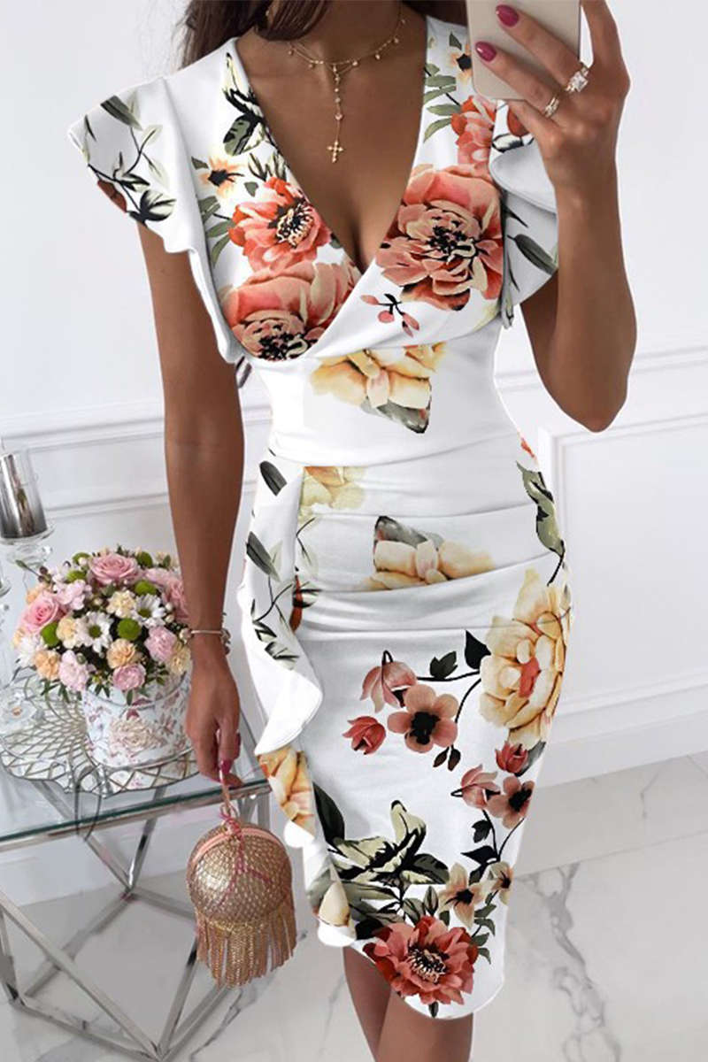 Classic Vintage Dress with a Flattering Fit
