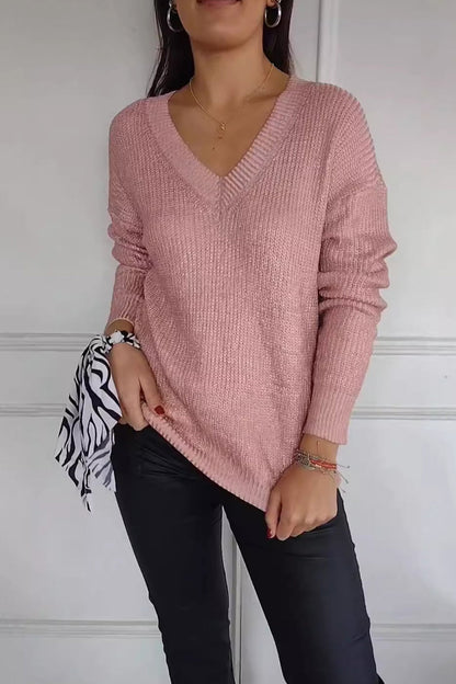 Effortlessly Elegant Sweater with a Timeless Design