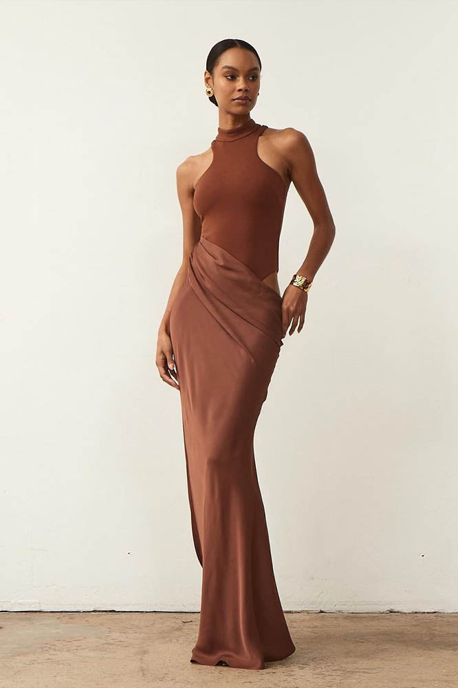 Effortlessly Elegant Dress with a Timeless Design
