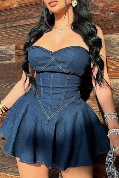 Classic Vintage Dress with a Flattering Fit