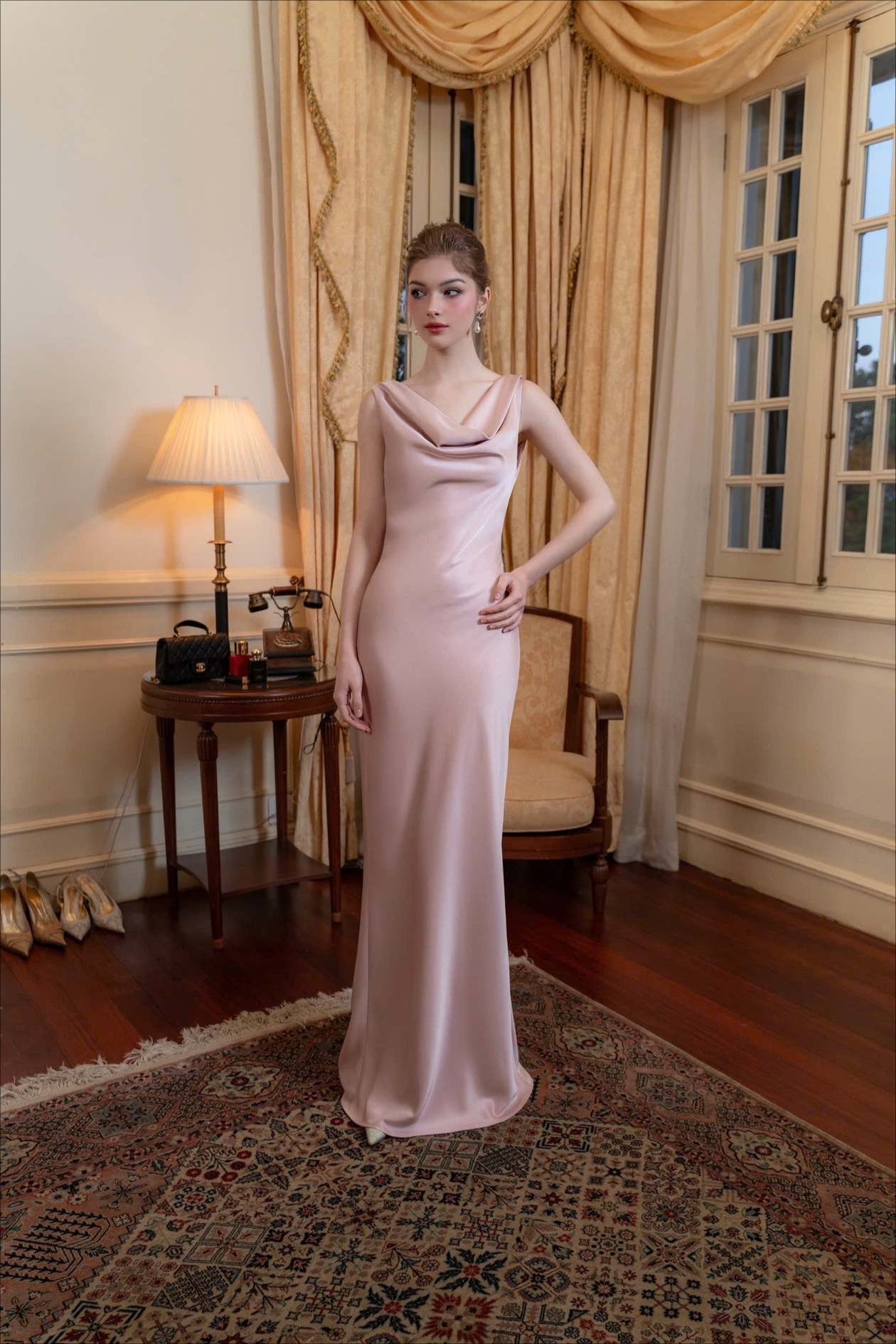 Beautifully Crafted Dress in a Classic Style