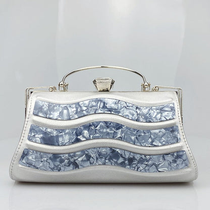 Beautifully Finished Bag in a Timeless Design