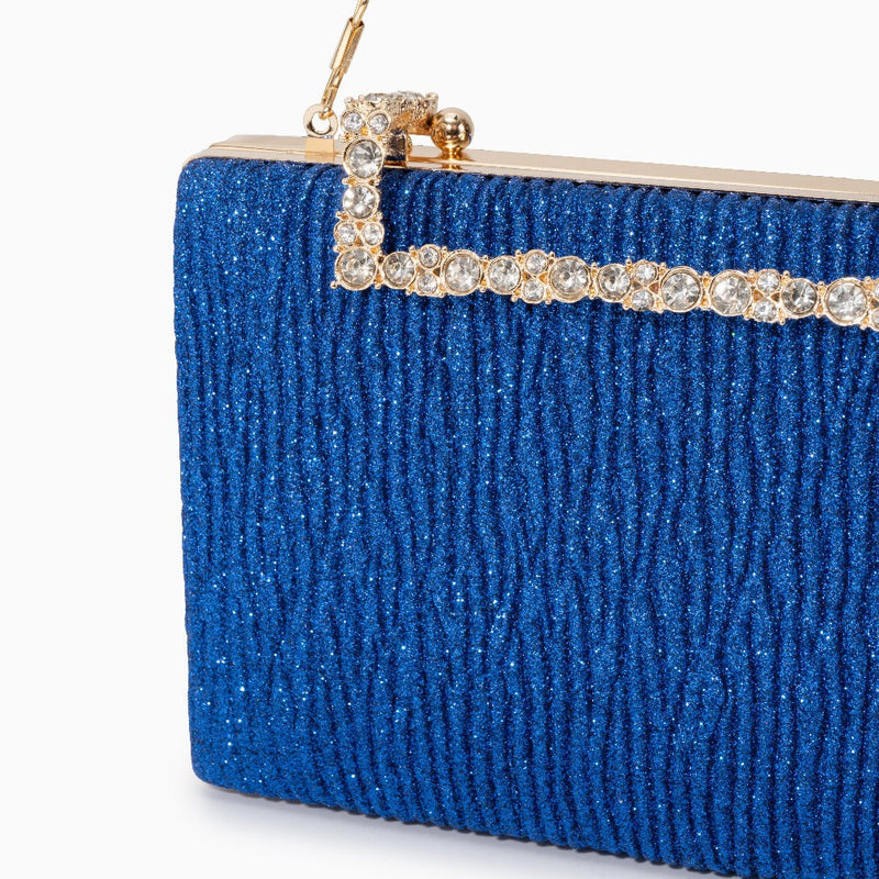 Classic Vintage Bag with a Flattering Fit