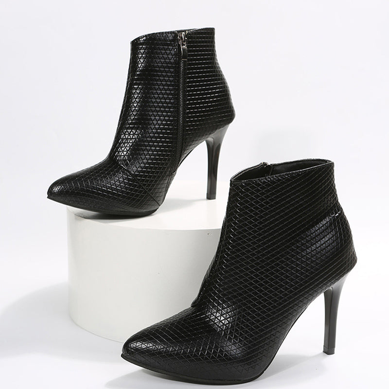 Elegantly Styled Shoes for Everyday Wear