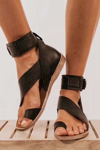 Classic Vintage Sandals with a Flattering Fit