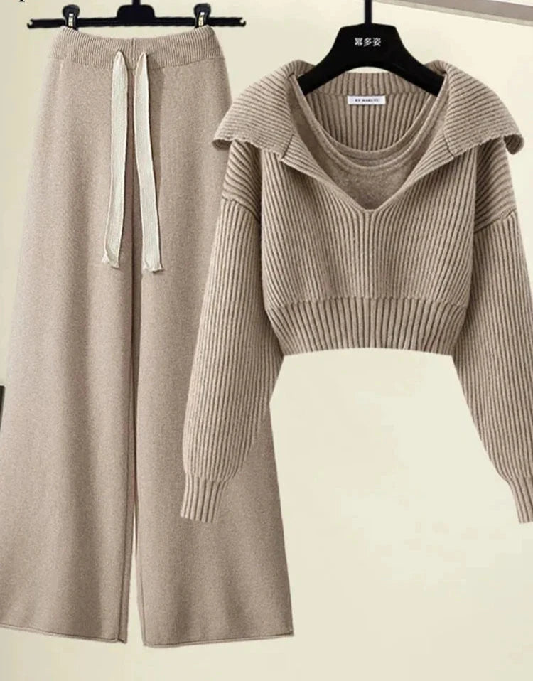 Effortlessly Elegant Garment with a Timeless Design