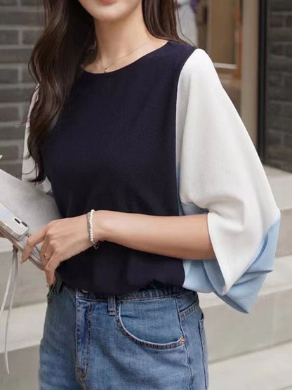 Effortlessly Elegant T-Shirt with a Timeless Design