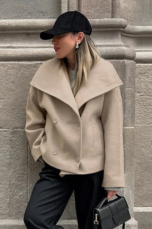 Elegantly Styled Coat for Everyday Wear